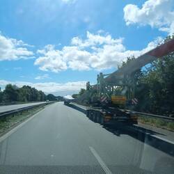 Schwerlast-Transporte mit Flügeln für Windkraft sorgen für Verzögerungen