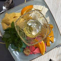 Degustazione di formaggi dai colori ricercati 😵‍💫