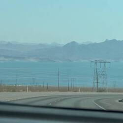 Electric wires to the Dam