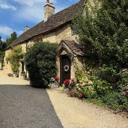 Another very cute house