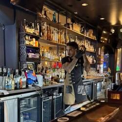 A Friendly Bartender to Swap Stories