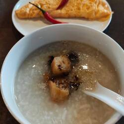 Congee and omelette