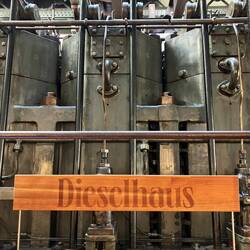 Das Dieselhaus war Energiezentrale und Notstrom für Post und