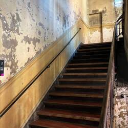 Treppenhaus seit DDR-Zeit nichts mehr gemacht