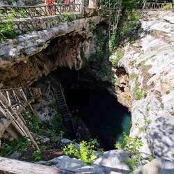 Cenote Tumben Kuxtal