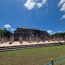 Templo de las Mil Columnas (Tempel der tausend Säulen)