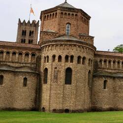 Santa Maria de Ripoll – ein romanisches Klosterjuwel in den Pyrenäen, das seit dem 9. Jahrhundert Ge