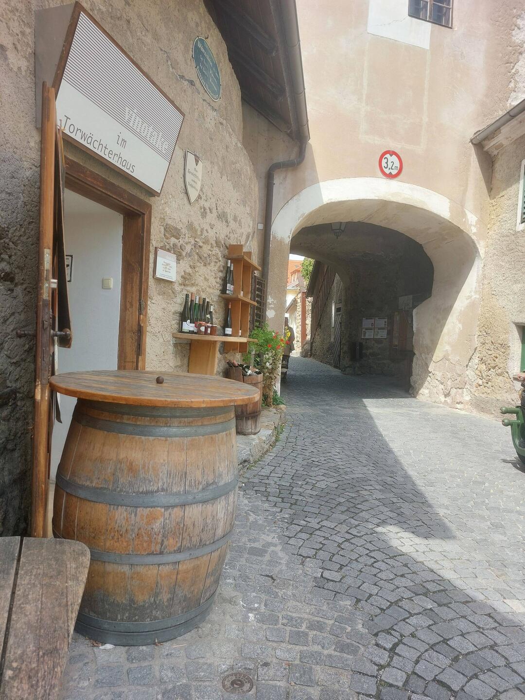Unser kleines Weinbeisl in Dürnstein. FX Pichler um 2,80!