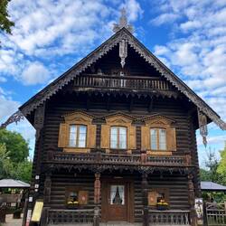 Haus an der Russischen Kolonie in Potsdam. Heute russ. Restaurant