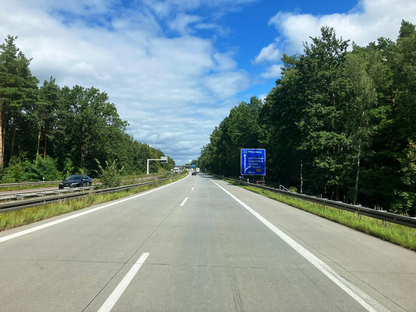 Kaum Verkehr auf den Strassen Richtung Usedom. 3h Fahrt für rund 250km