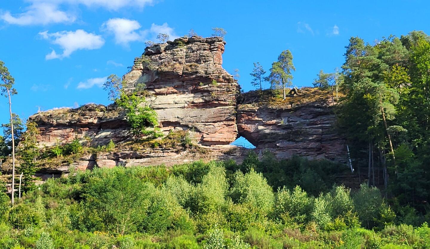Büttelfelsen ...... direkt hinter unserem Hotel