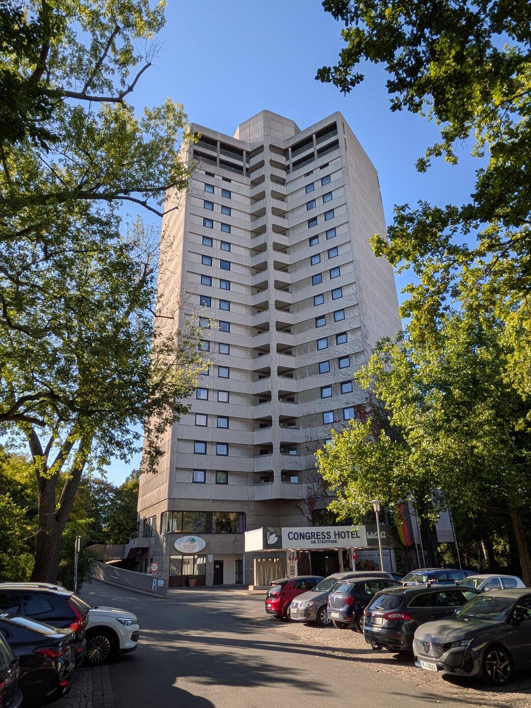 Abschied vom Congress Hotel am Stadtpark. Es ist schon 51 Jahre alt.