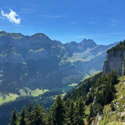 Kaiserwetter, im Tal der Seealpsee