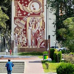 Murales per l'indipendenza dell'Uzbekistan