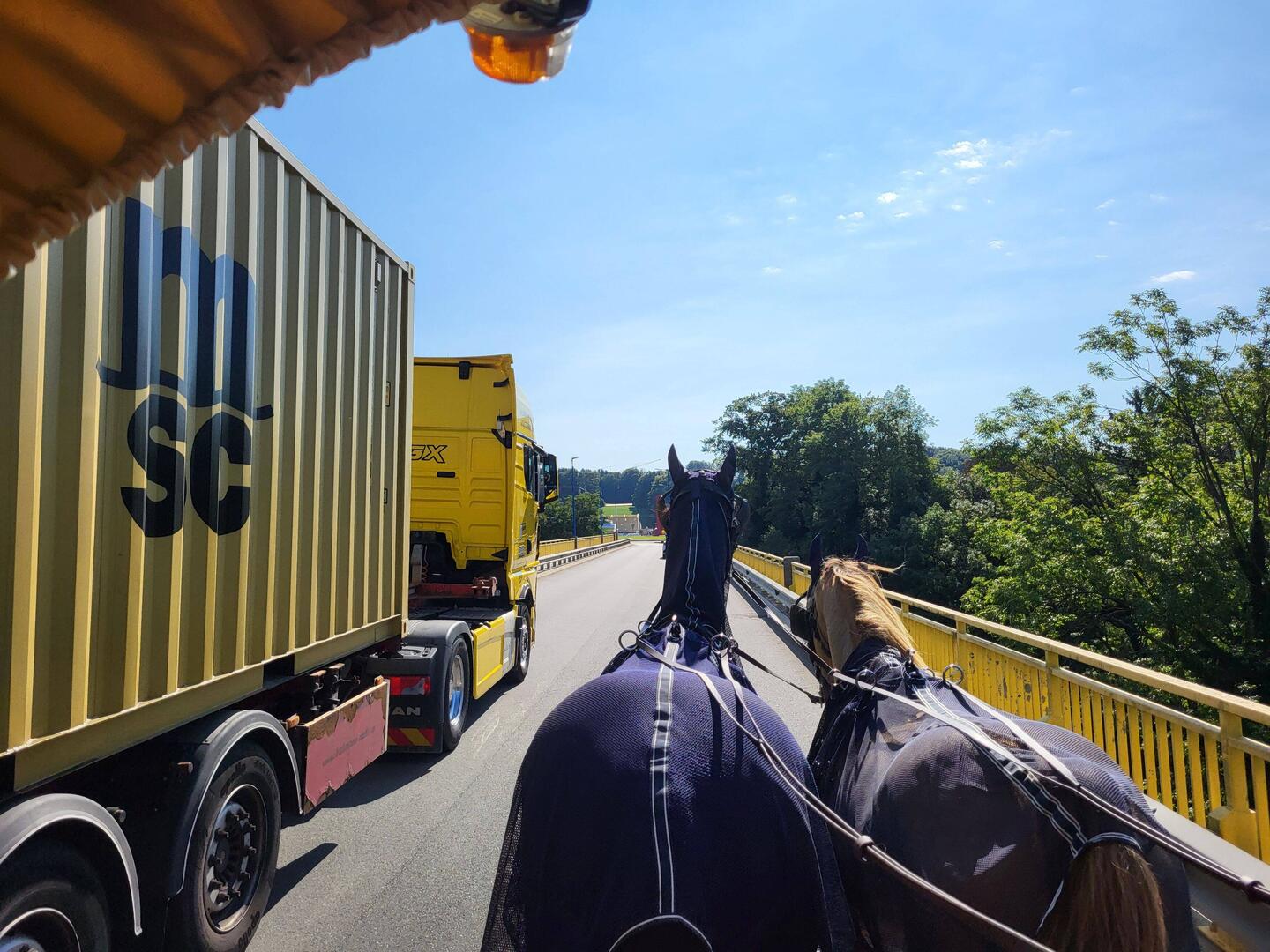 Lastwagen von hinten klappen schon echt gut.