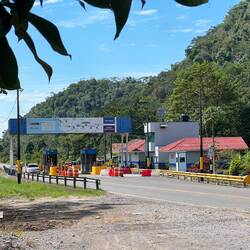 Its a toll road (hence in good condition).