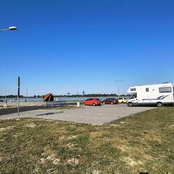 Auf dem Parkplatz hätten wir bleiben können, aber ich (Birgit) fühlte mich da nicht wohl🤷‍♀️