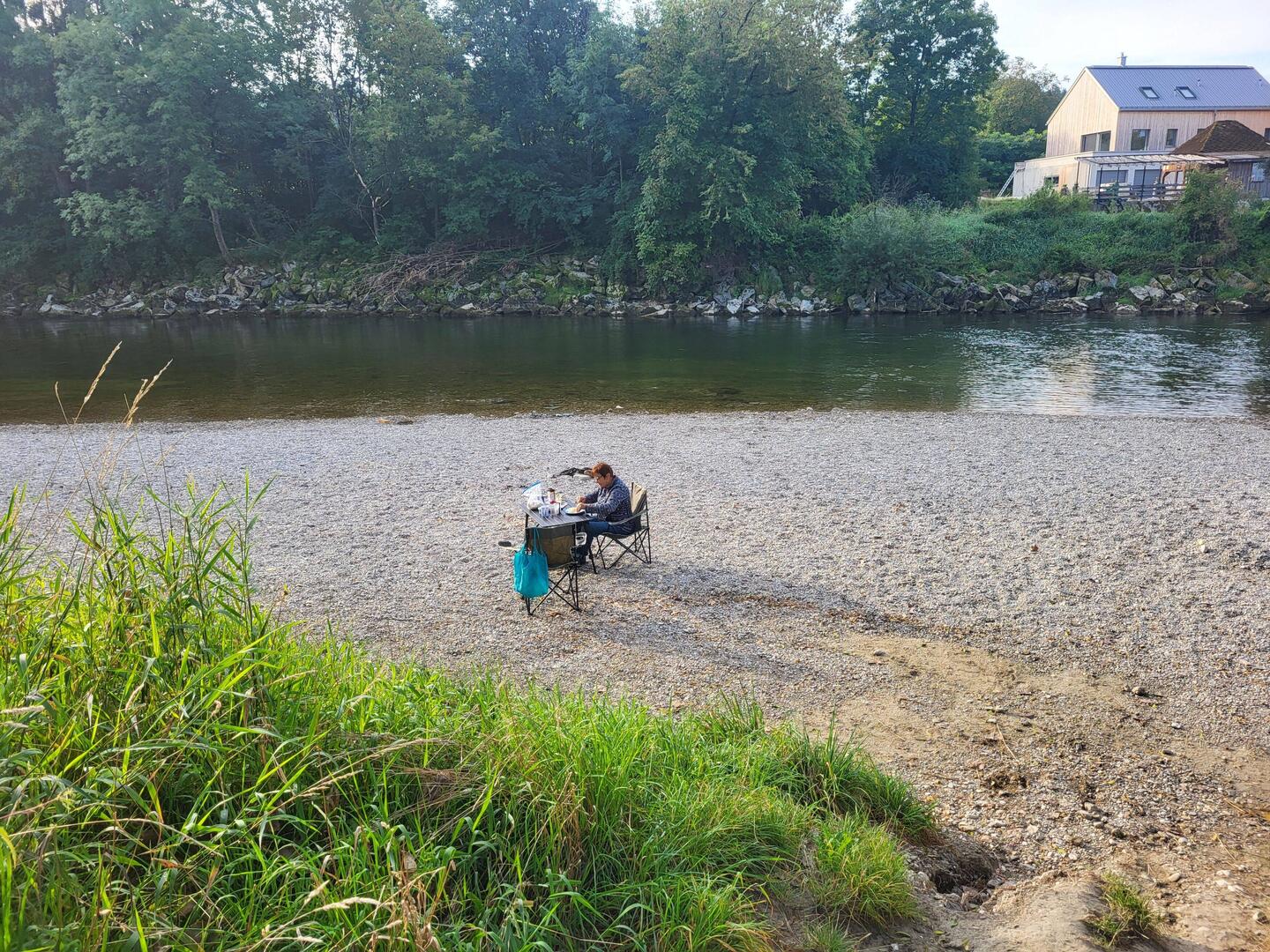 Frühstück am Wasser