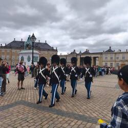.. den Wachwechsel vor Schloss Amalienborg