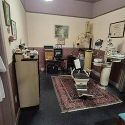 Zahnarztpraxis der 50er ...