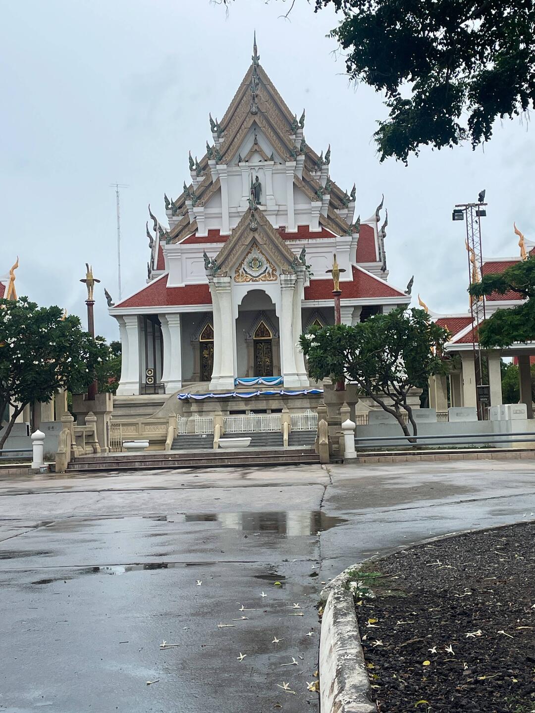 Just another temple by the side of the road