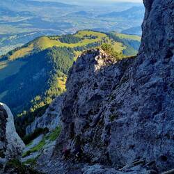 Zwei Sloweninnen kraxeln hinter mir hoch ...
