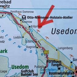 unser Camping🏕️ist hier (roter Pfeil) Sonnenschirm