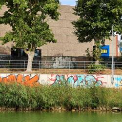 Jeder bekam seinen Wandabschnitt zum bemalen.