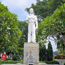 Statue von "Ly Tu Trong".