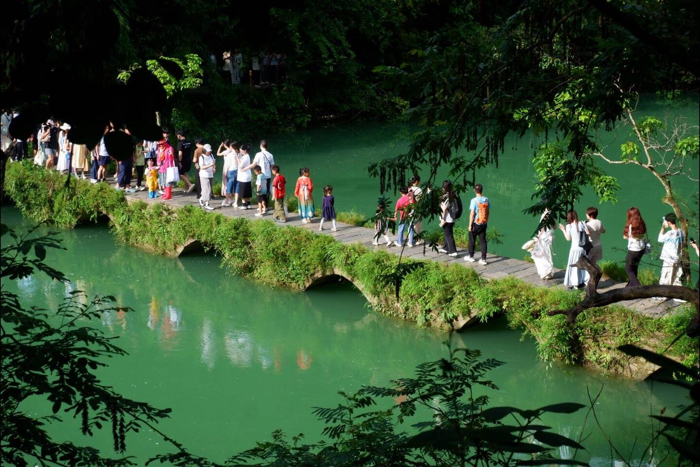 Ein gutes Bild reichte und die kleine Brücke machte den Park über die Provinz hinaus bekannt