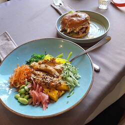 Lunch-Poke bowl for Geoff and burger for Jules
