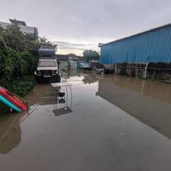Schwierige Wetterbedingungen in Panama fürs Handwerken und vorbereiten...