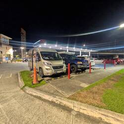6:00 Uhr Treffpunkt am Hafen nach ca. 1h Anfahrt aus Panama Stadt. Im Bild mit Urmel.