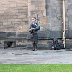 Bagpiper on the Glasgow University campus