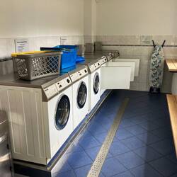 Waschen/Trocknen 8€