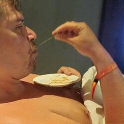 Törtchen vom Hotel vorbeigebracht bekommen.