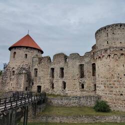 Die alte Burg in Cesis. Gebaut im Jahre 1214.