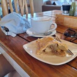 Der letzte Apfelstrudel vor dem Etosha Nationalpark