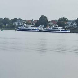 Ruhig liegt das Wasser da