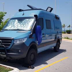 In Campeche we spent the night in a parking lot on the seafront. This is a safe area!