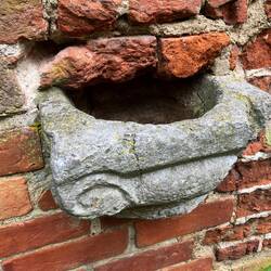 Weihwasserbecken🤔?