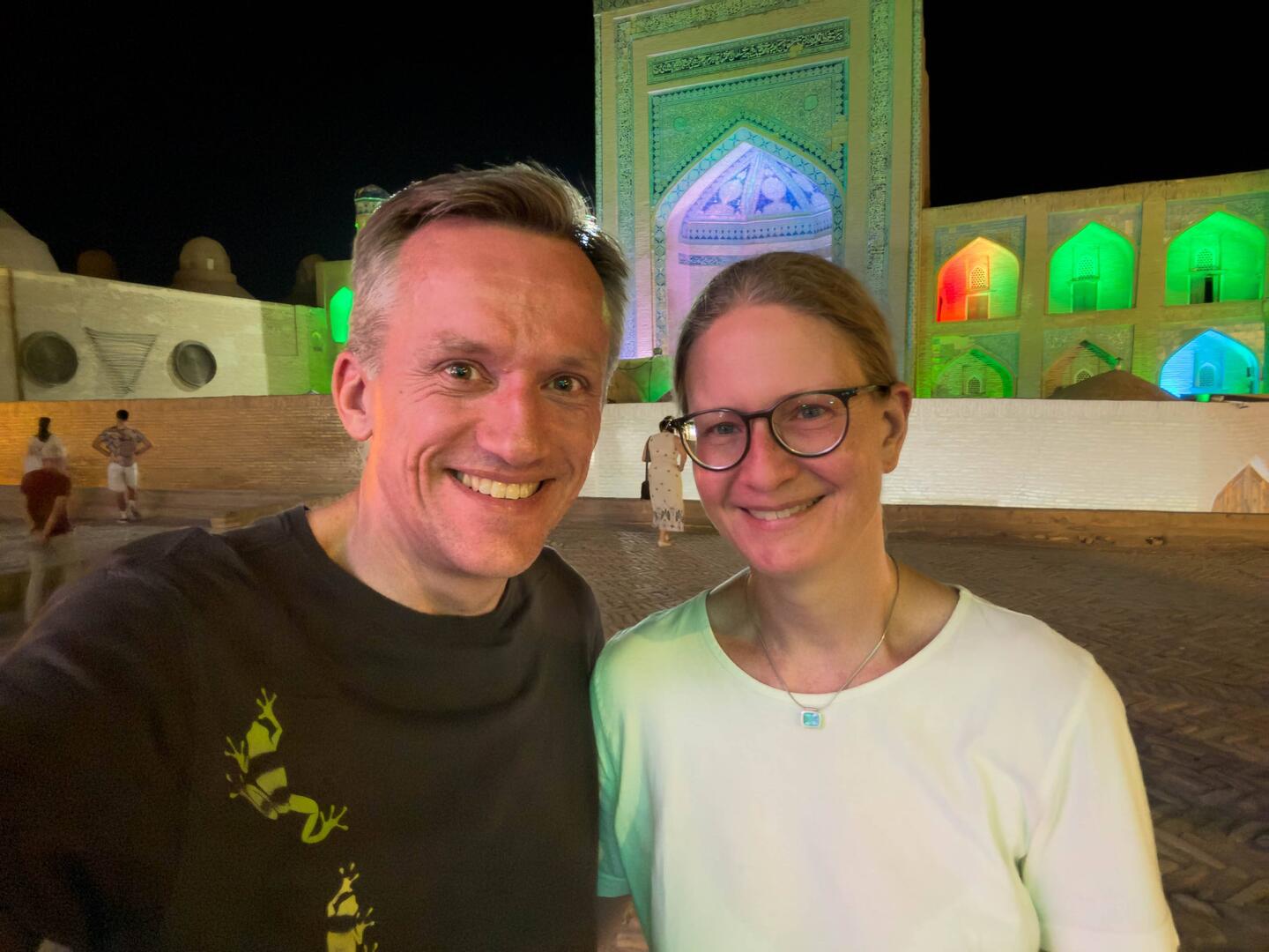 Selfie vor der Medrese Alla Kuli Khan