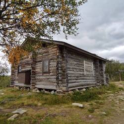 Lovely looking wilderness cabin. As old as me. From 1977.