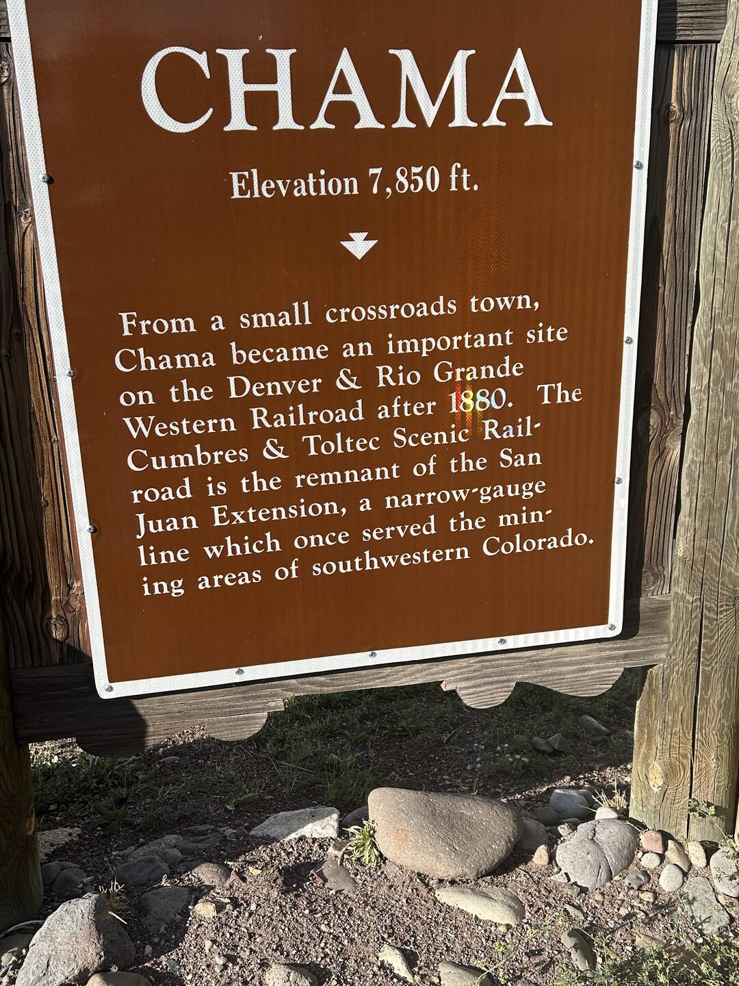 Still at 7,800 ft! Thankfully, the hotel guy hauls my 50-lb suitcase out of the trunk for me!