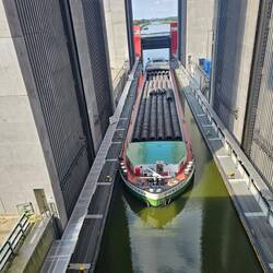 Schiffshebeanlage in Betrieb