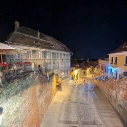 Most kłamstw jak z obrazów impresjonistów