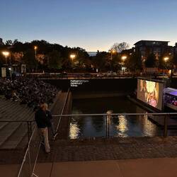 Am Hafen das kultige Freiluftkino mit "Rocky Horror Picture Show".