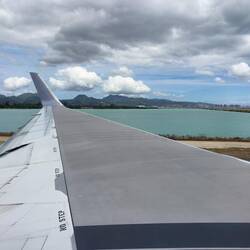 JL783 taxiing to Runway 08R.