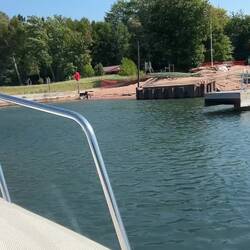 Video approaching the trailer to load. Needed both hands to steer and throttle, so ended the video.