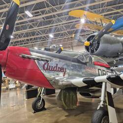 P-51 Mustang, Tom Cruise besitzt und fliegt übrigens eine eigene, wie ich erfuhr